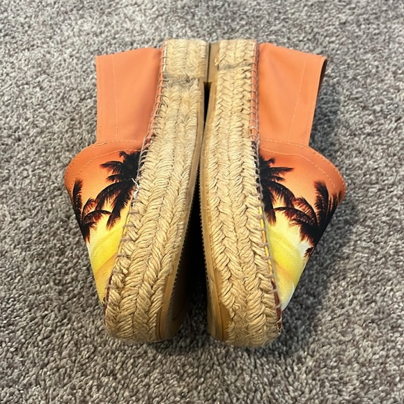 Jeffery Campbell Tropical Print Loafers size 38 - Picture 5 of 9